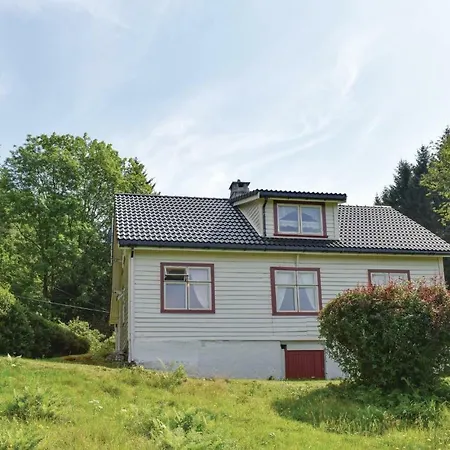 Casa de Férias 2 Bedroom Amazing In Skanevik Tveitavoll